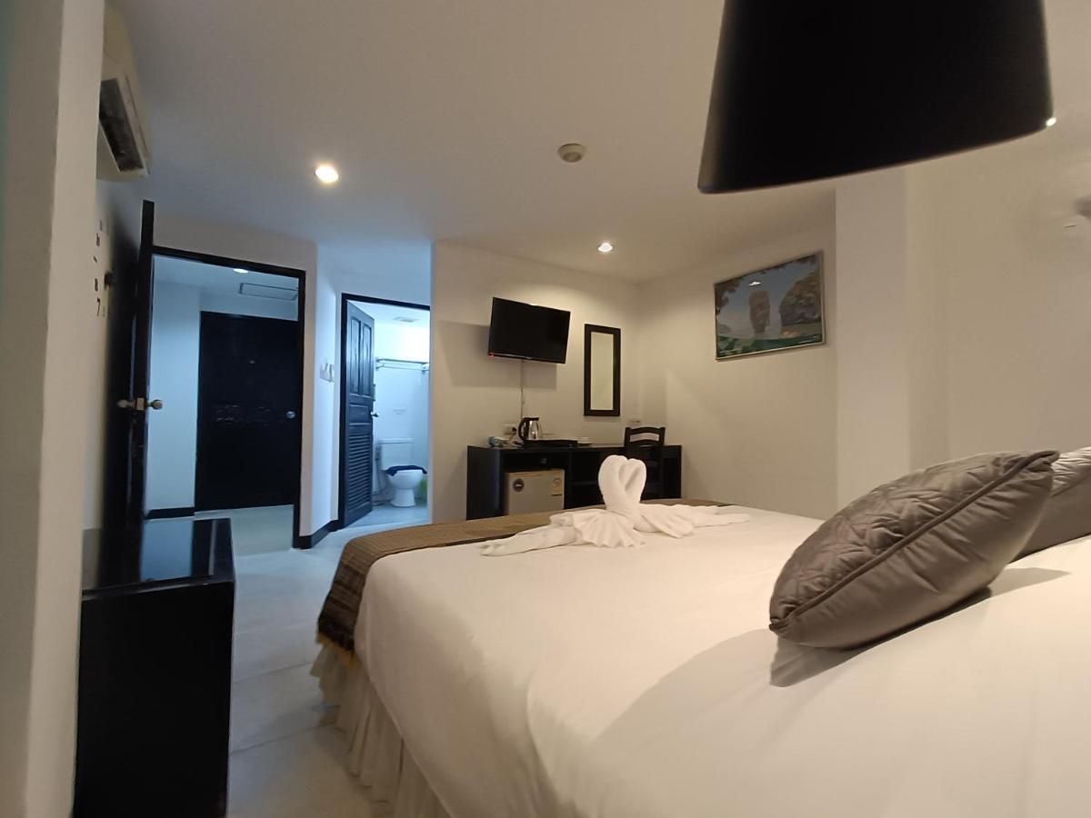 Noble House Patong Hotel Kültér fotó