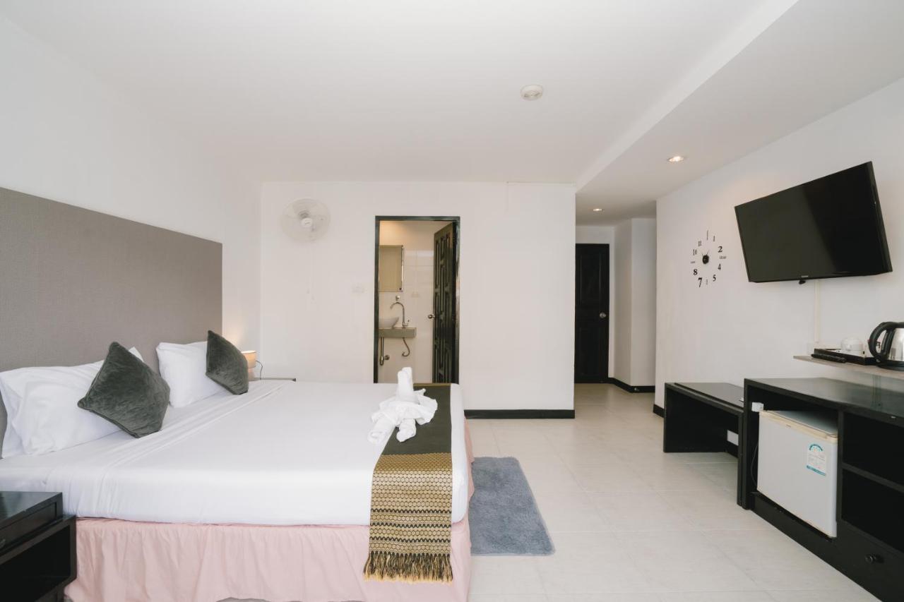 Noble House Patong Hotel Kültér fotó