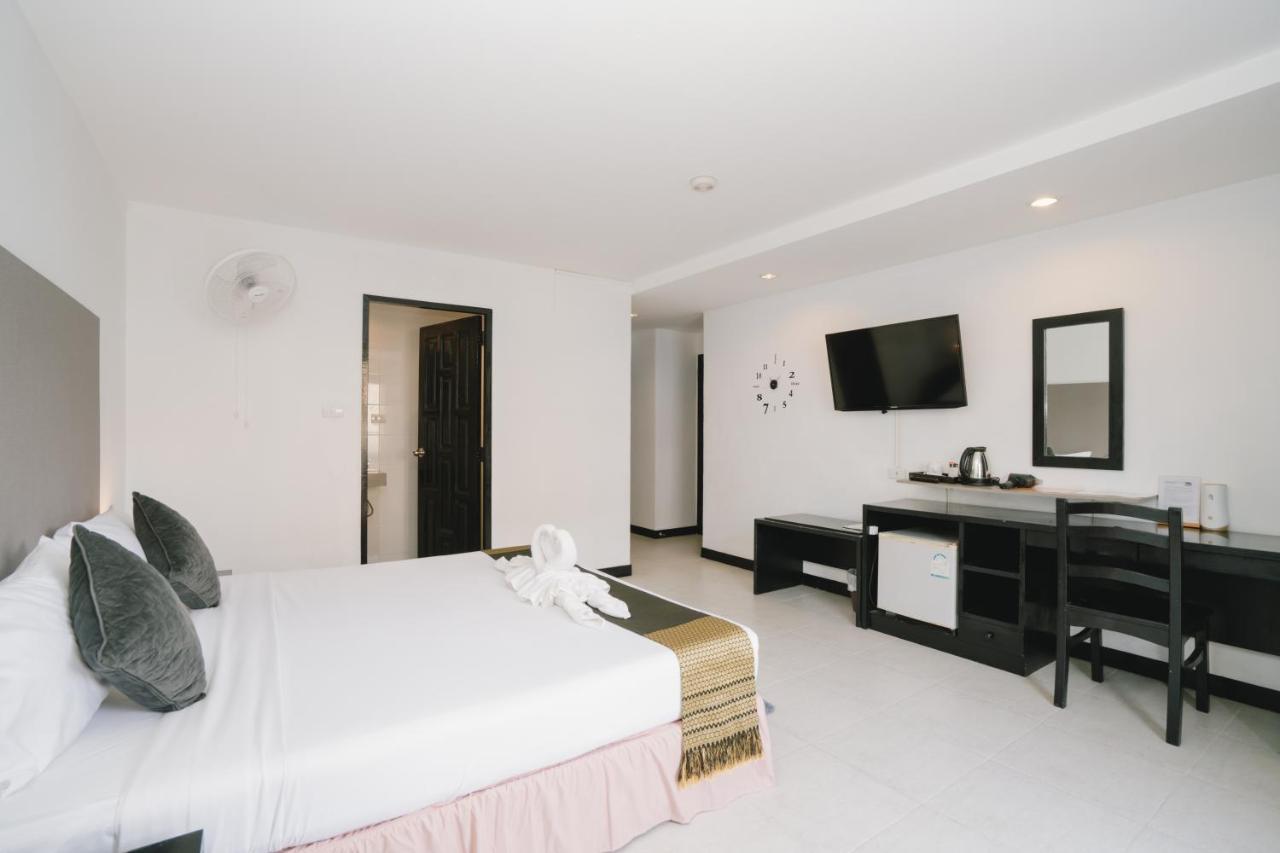 Noble House Patong Hotel Kültér fotó