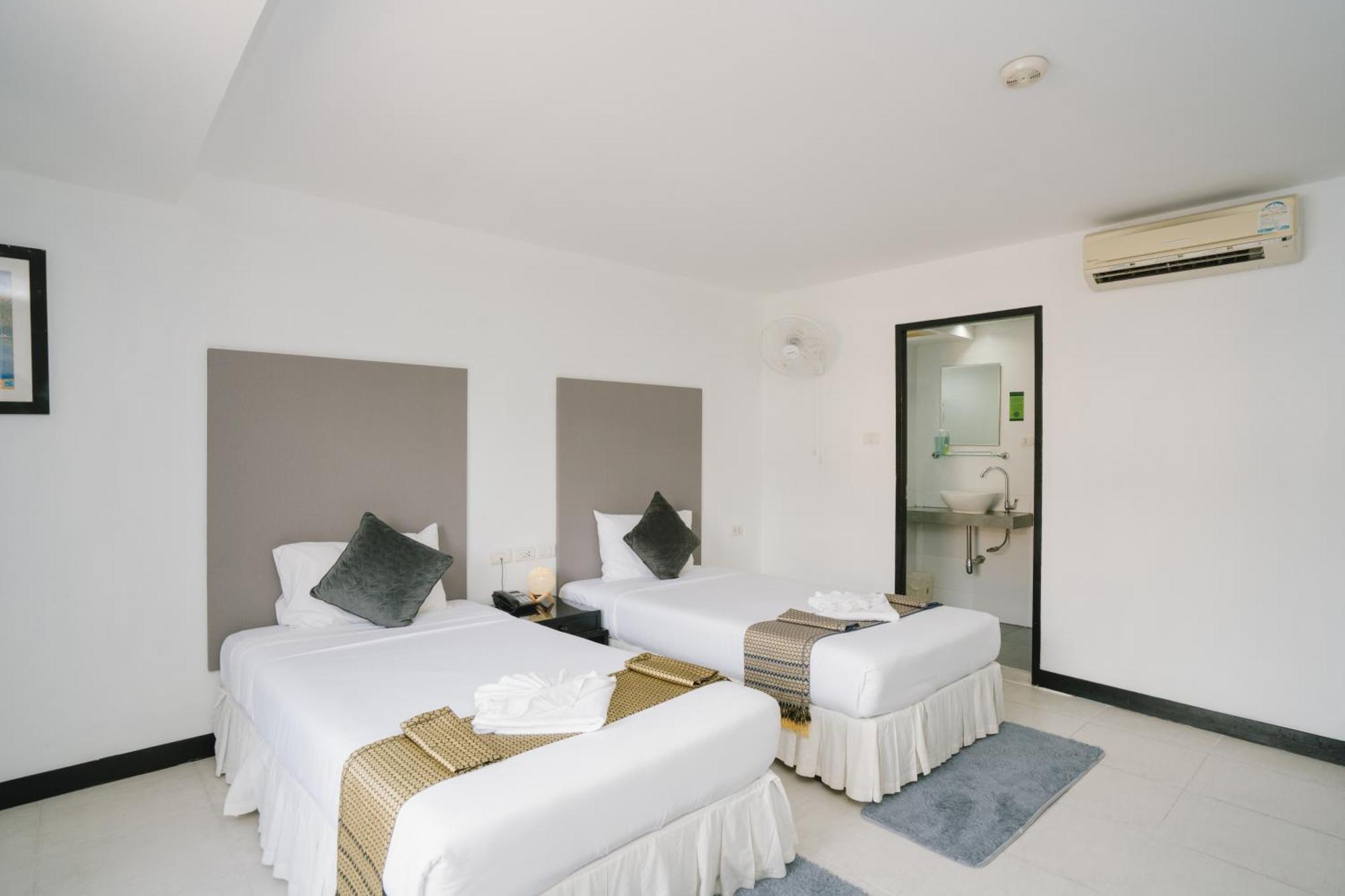 Noble House Patong Hotel Kültér fotó