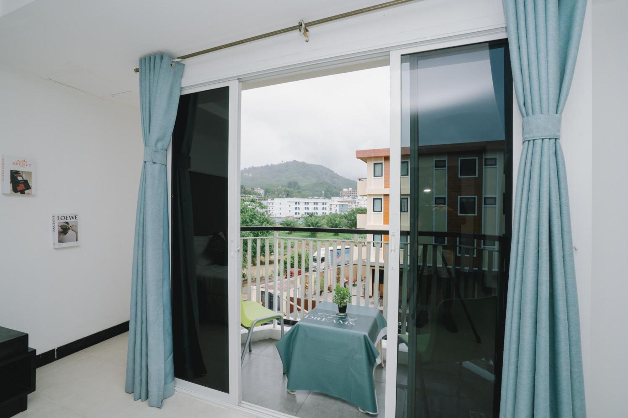 Noble House Patong Hotel Kültér fotó